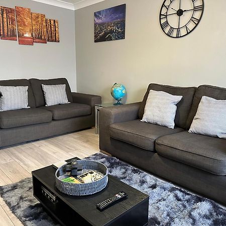 Modern Cosy Warm Home With Free Parking Chelmsford Esterno foto