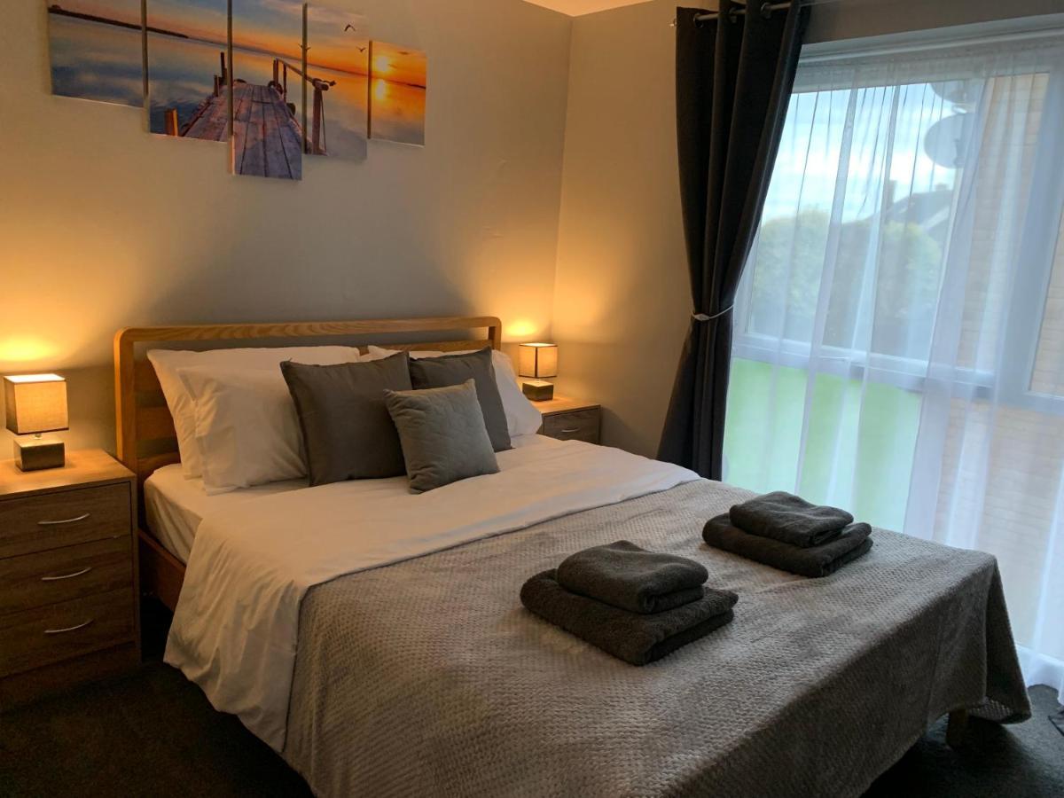 Modern Cosy Warm Home With Free Parking Chelmsford Esterno foto